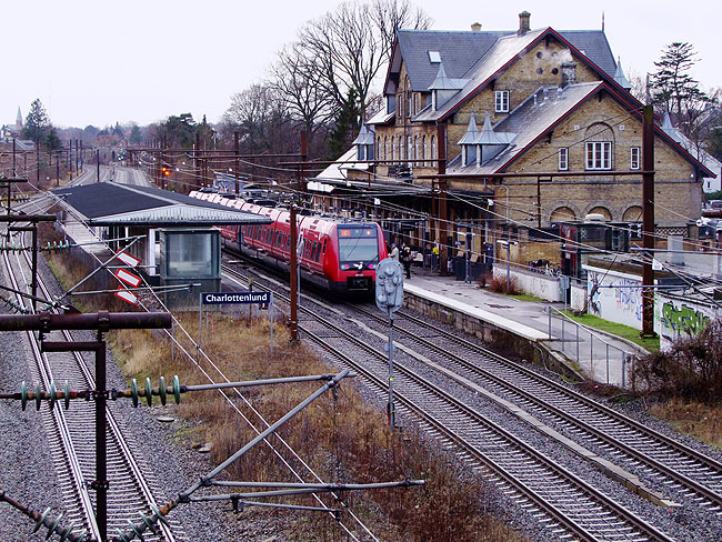 image/charlottelund-station-409.jpg