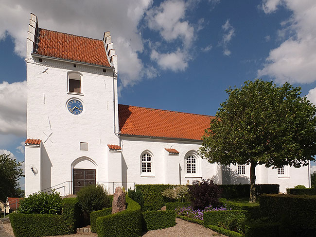 image/hvalsoe_kirke-0515.jpg