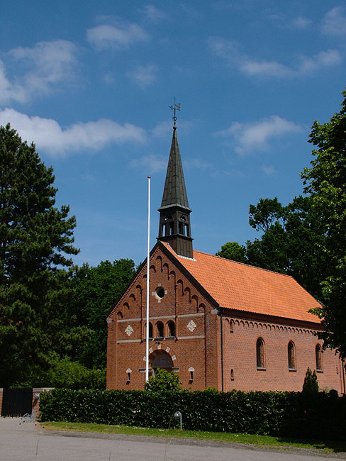 image/skoven_kirke-02.jpg