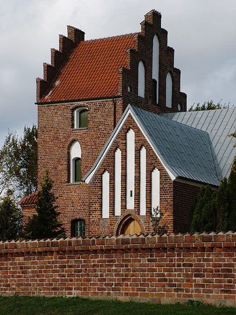 image/smoerumovre_kirke-02.jpg