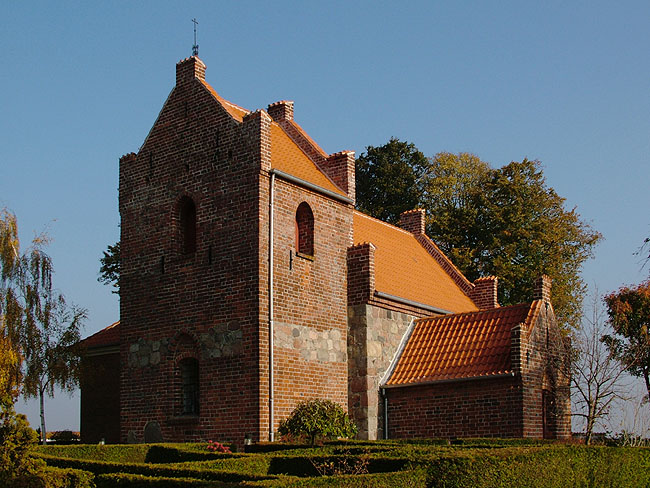 image/slagslunde_kirke-02.jpg