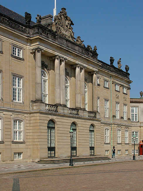 image/amalienborg-15.jpg