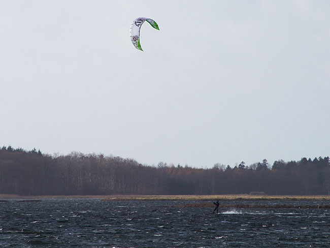 image/kitesurfer-852.jpg